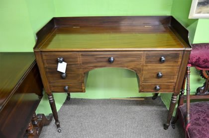 19th century mahogany dressing table