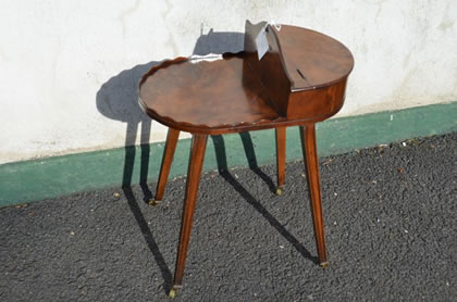 Walnut cutlery stand