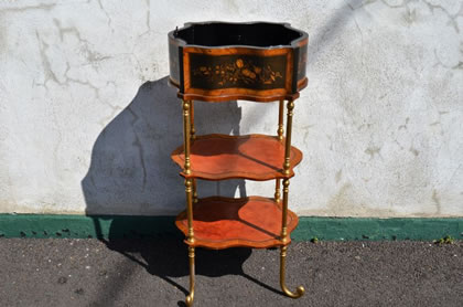 Kingwood & brass jardiniere wot not stand