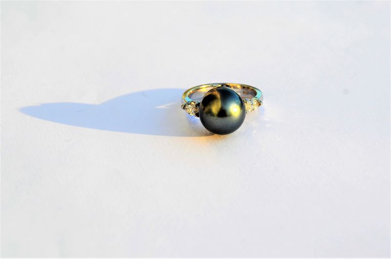 14ct gold pearl & diamond ring