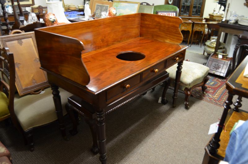 Victorian mahogany washstand