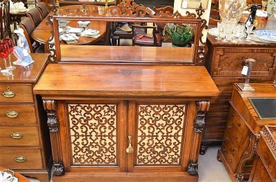 Victorian rosewood sideboard with mirror back 