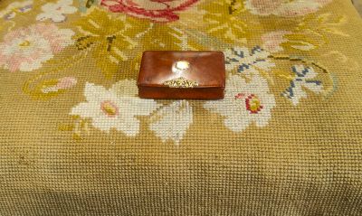 Georgian walnut snuff box