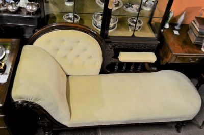 Victorian mahogany settee