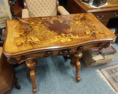 Victorian walnut Inlaid & marquetry card table