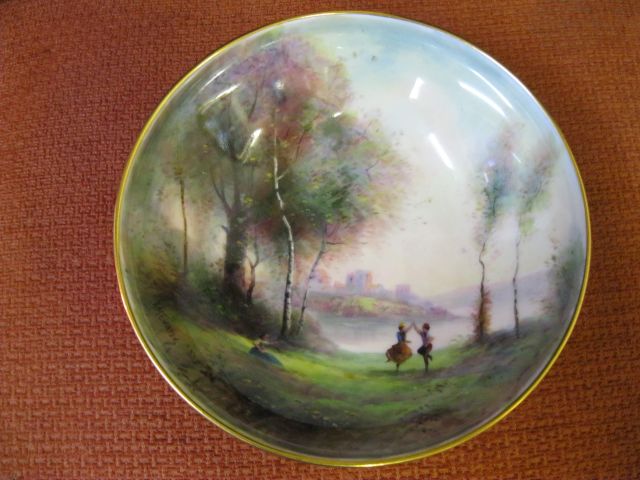 A royal worcester bowl