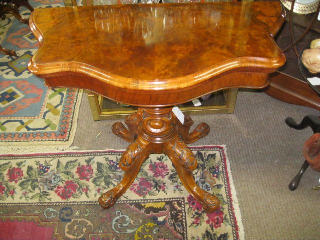 Victorian Burr-Walnut Card Table 