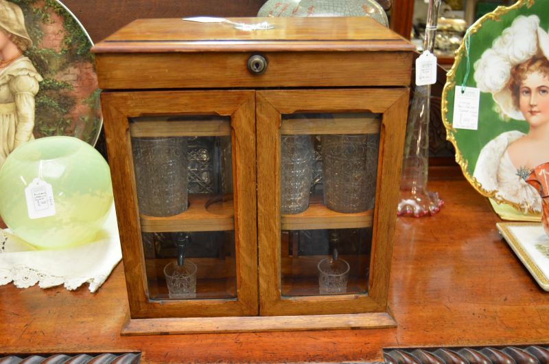Edwardian oak cased tantalus