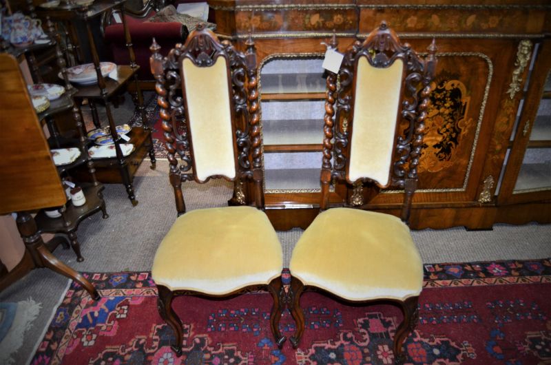Pair victorian walnut chairs