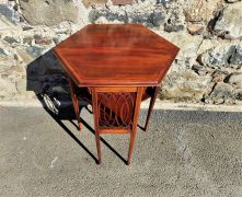 Edwardian mahogany occasional table Thumbnail 1