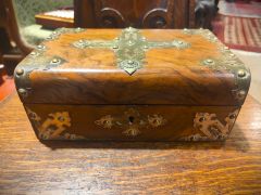 Walnut & brass wooden box Thumbnail 6