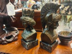 Pair of small bronze busts Thumbnail 2