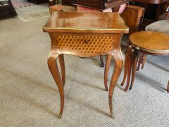 French rosewood & mahogany dresssing table Thumbnail 6