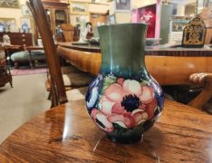 Moorcroft vase Thumbnail 6