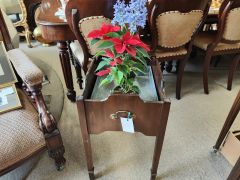 Mahogany jardiniere Thumbnail 3