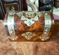 Burr walnut tea caddy Thumbnail 2
