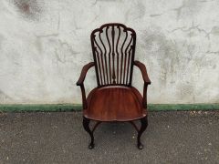 Mahogany windsor armchair Thumbnail 2